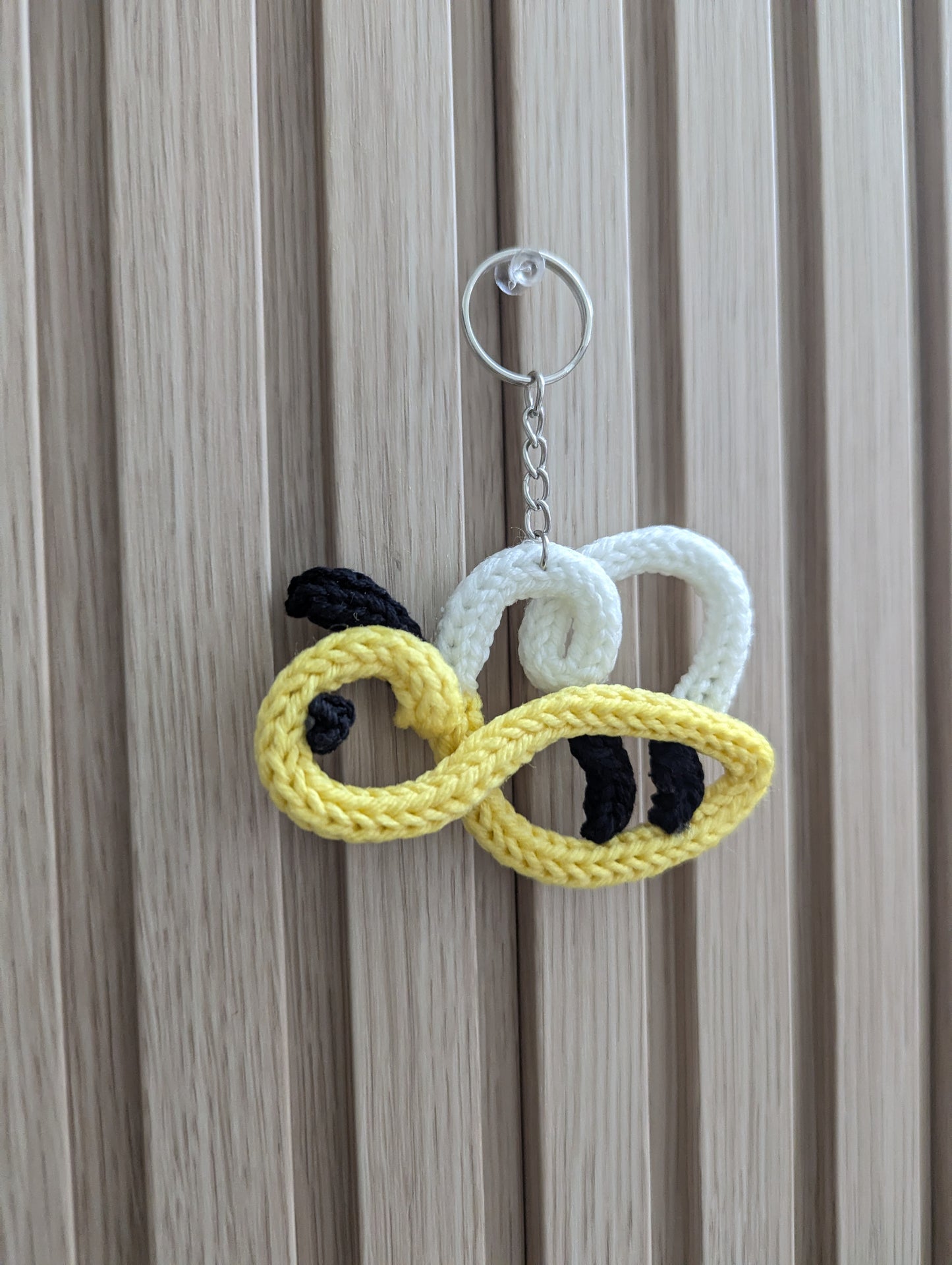 Bee keychain